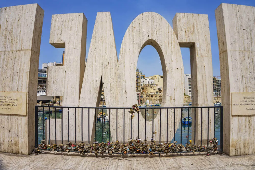Spinola Bay - Malta